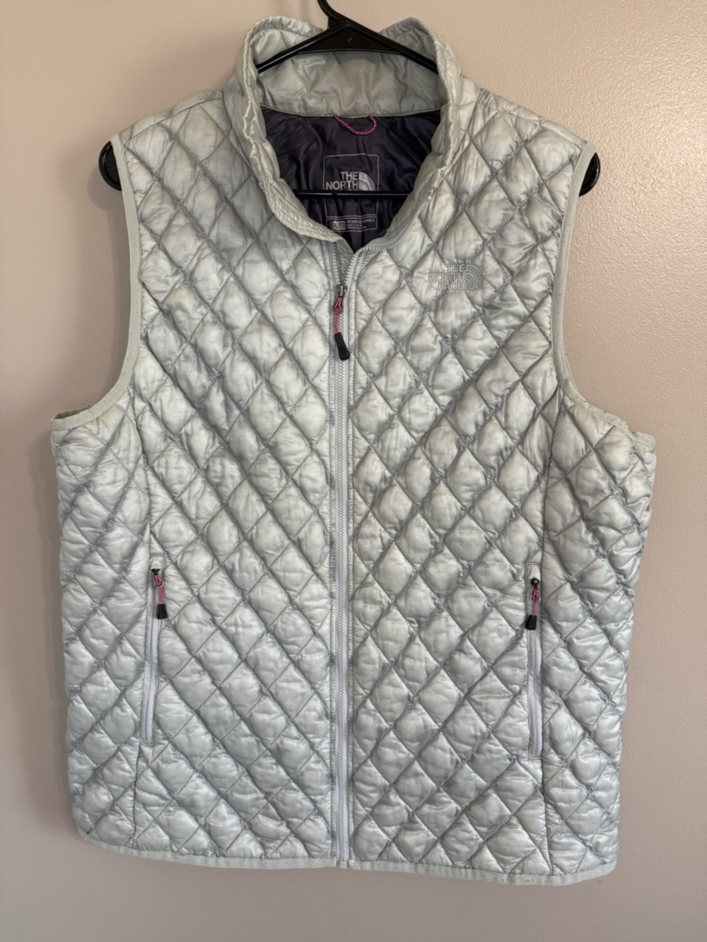 The North‎ Face Thermoball Grey/Silver Quilted Puffer Vest Purple Lining Size XL